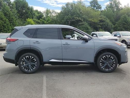 2025 Nissan Rogue Platinum