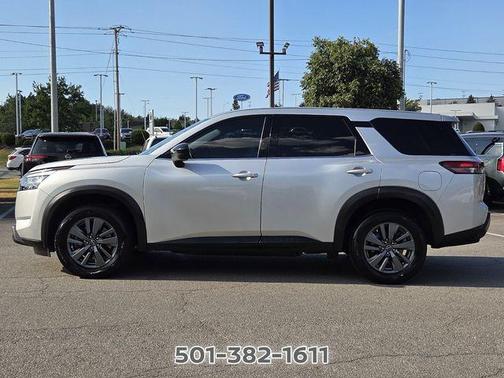 Brilliant Silver Metallic 2023 Nissan Pathfinder S