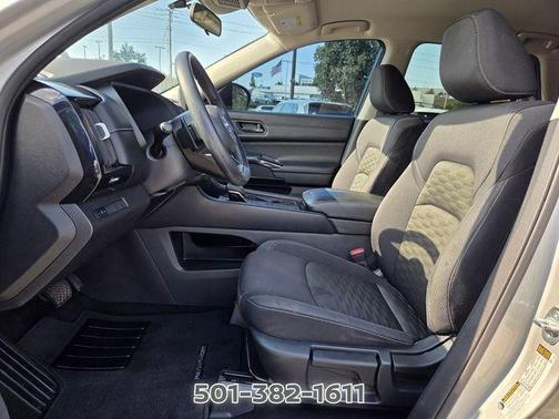 Brilliant Silver Metallic 2023 Nissan Pathfinder S