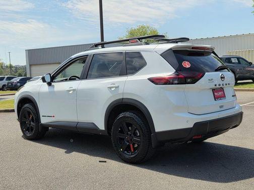 Everest White P 2026 Nissan Rogue Rock Creek