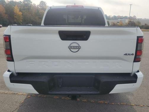 Glacier White 2026 Nissan Frontier SV