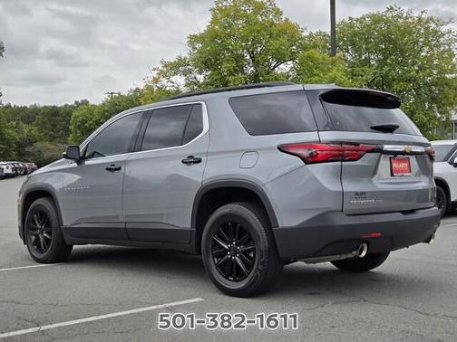 Sterling Gray Metallic 2023 Chevrolet Traverse LT Cloth