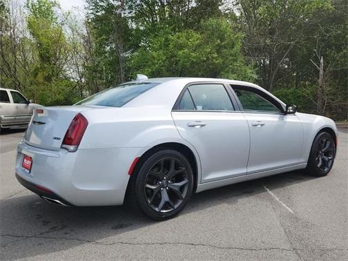 2021 Chrysler 300 Touring