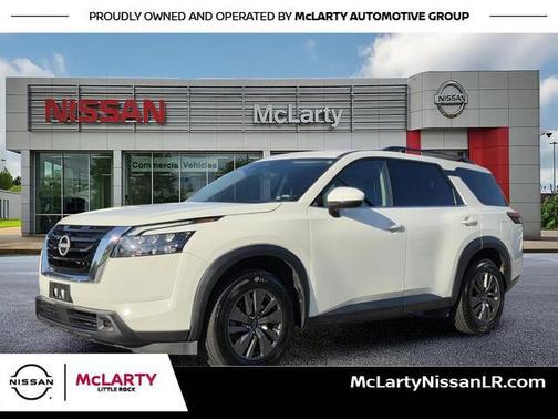 Glacier White 2025 Nissan Pathfinder SV
