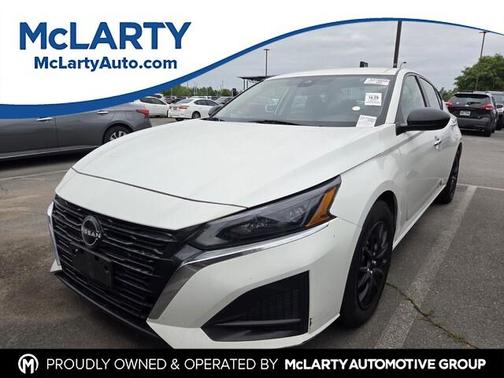 Glacier White 2024 Nissan Altima 2.5 S