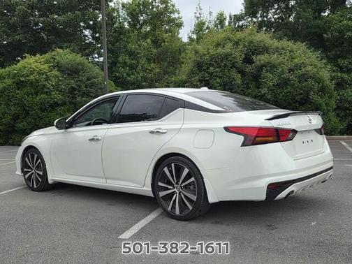 White 2019 Nissan Altima 2.5 Platinum