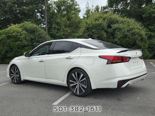 White 2019 Nissan Altima 2.5 Platinum