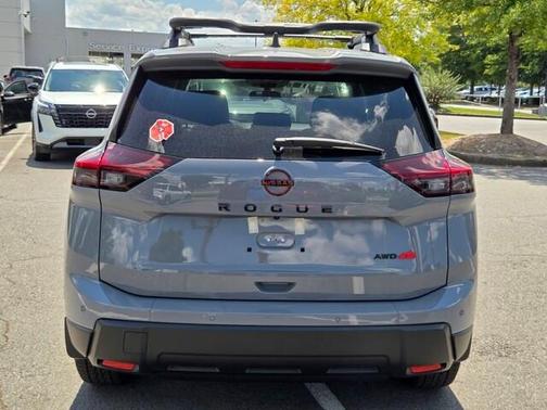 Boulder Gray Pearl 2026 Nissan Rogue CREEK