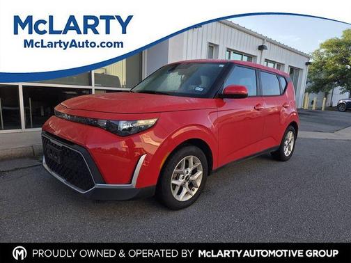 Inferno Red 2023 Kia Soul LX