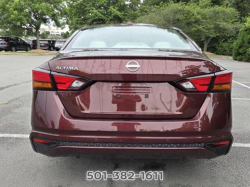 Garnet Pearl 2025 Nissan Altima SV