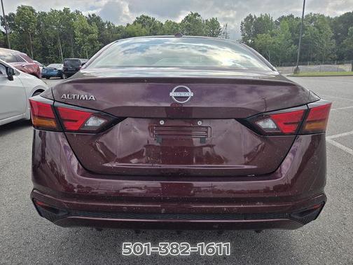 Garnet Pearl 2025 Nissan Altima SV