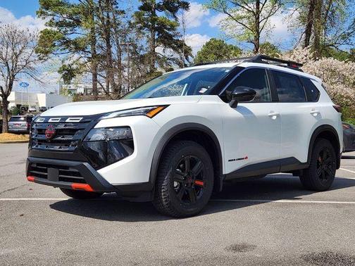 Everest White P 2026 Nissan Rogue Rock Creek