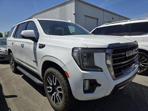 Summit White 2024 GMC Yukon AT4