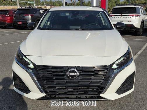 Pearl White 2025 Nissan Altima SV