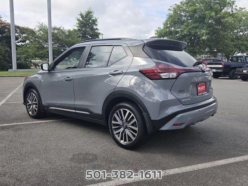 Boulder Gray Metallic 2024 Nissan Kicks SR