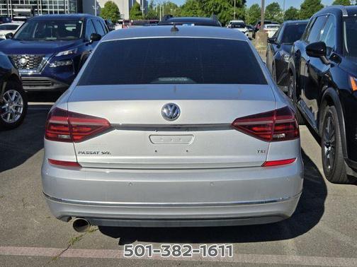 Reflex Silver Metallic 2018 Volkswagen Passat 2.0T SEL Premium