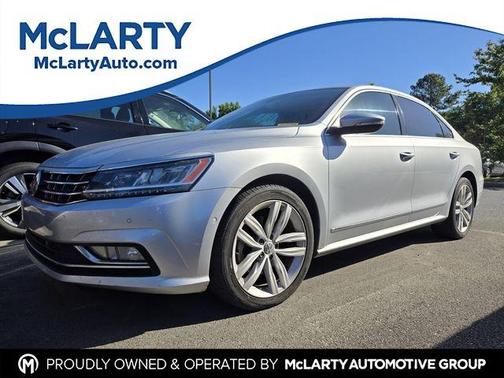 Reflex Silver Metallic 2018 Volkswagen Passat 2.0T SEL Premium