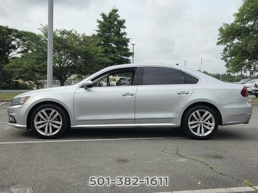 Reflex Silver Metallic 2018 Volkswagen Passat 2.0T SEL Premium