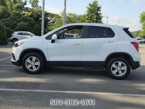 Summit White 2022 Chevrolet Trax LS