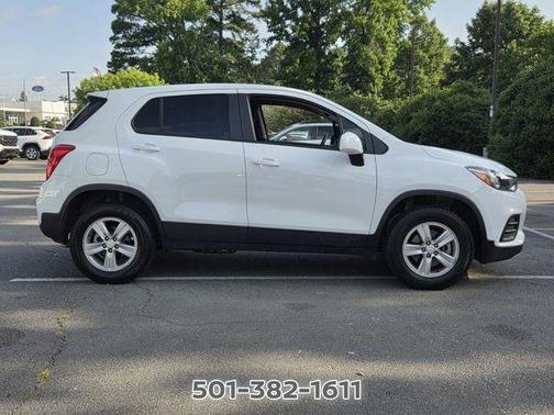 Summit White 2022 Chevrolet Trax LS