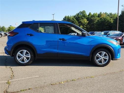 2025 Nissan Kicks Play S