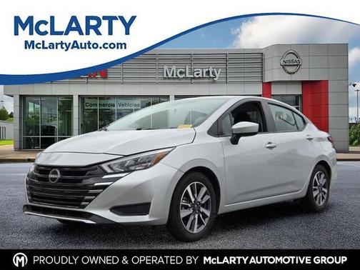 Brilliant Silver Metallic 2025 Nissan Versa 1.6 SV