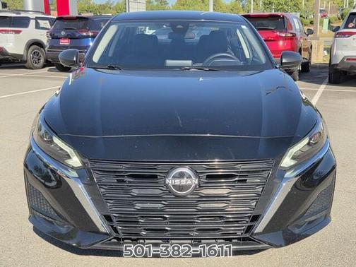 Super Black 2025 Nissan Altima SV