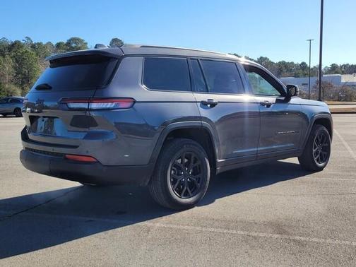 2024 Jeep Grand Cherokee L Laredo