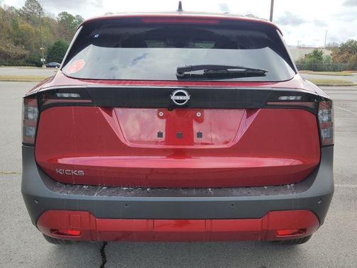 Scarlet Ember T 2026 Nissan Kicks SV