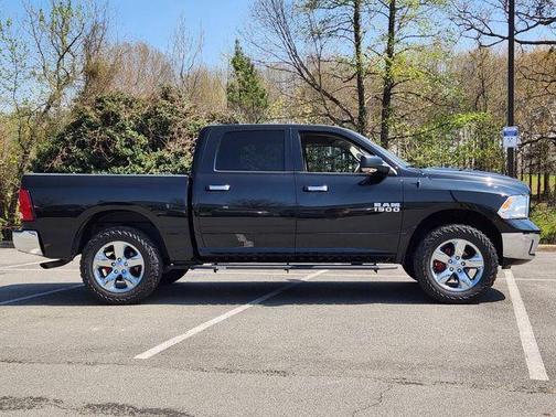 Brilliant Black Crystal Pearlcoat 2017 RAM 1500 Big Horn