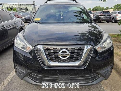 Super Black 2020 Nissan Kicks SV
