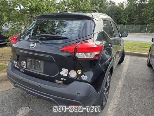Super Black 2020 Nissan Kicks SV