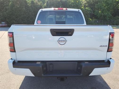 2025 Nissan Frontier SV