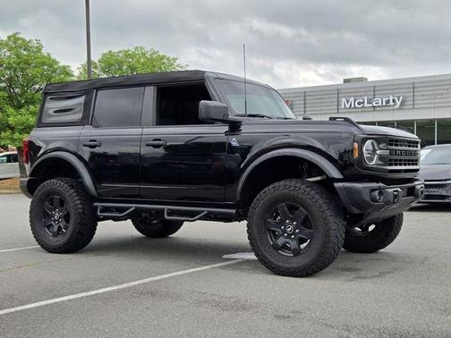 Shadow Black 2024 Ford Bronco Black Diamond