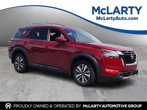2024 Nissan Pathfinder SL