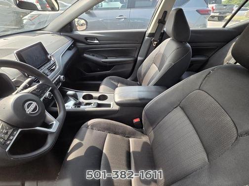 Super Black 2025 Nissan Altima SV