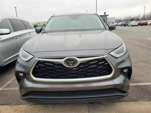 2021 Toyota Highlander LE