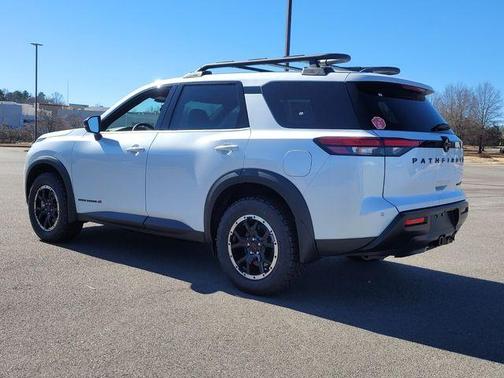 Everest White P 2026 Nissan Pathfinder Rock Creek