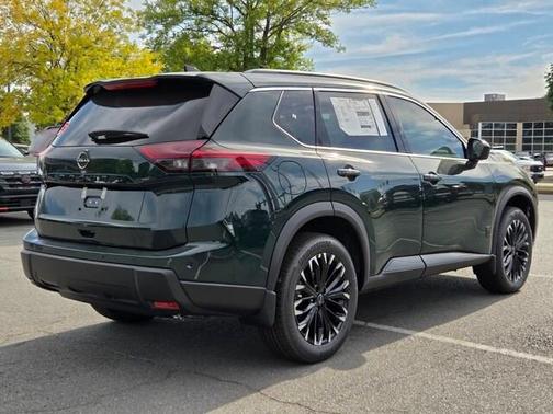 Obsidian Black 2026 Nissan Rogue