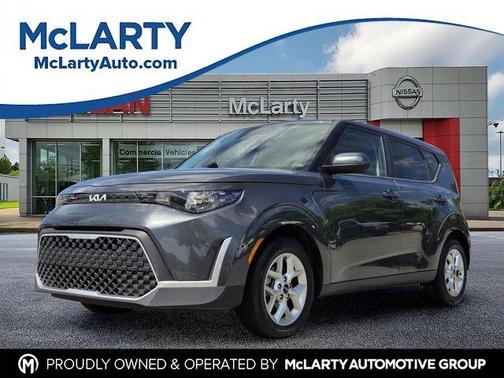 Gray 2024 Kia Soul LX
