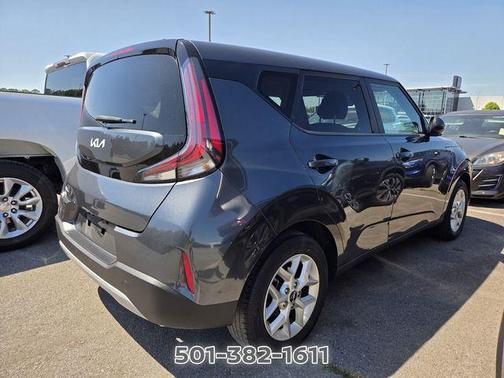 Gray 2024 Kia Soul LX