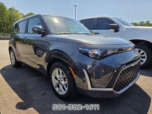 Gray 2024 Kia Soul LX