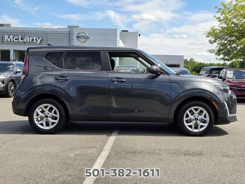 Gray 2024 Kia Soul LX