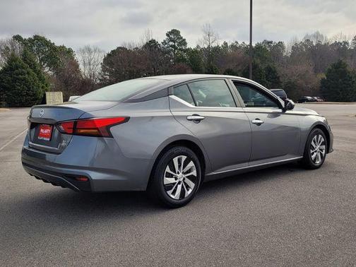 Gun Metallic 2022 Nissan Altima 2.5 S