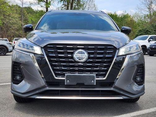 Gun Metallic 2021 Nissan Kicks SR