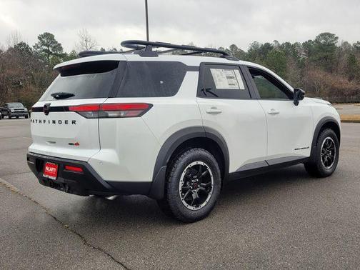 Everest White P 2026 Nissan Pathfinder Rock Creek