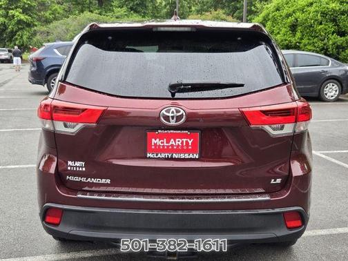 Ooh La La Rouge Mica 2017 Toyota Highlander LE