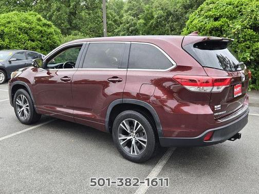 Ooh La La Rouge Mica 2017 Toyota Highlander LE