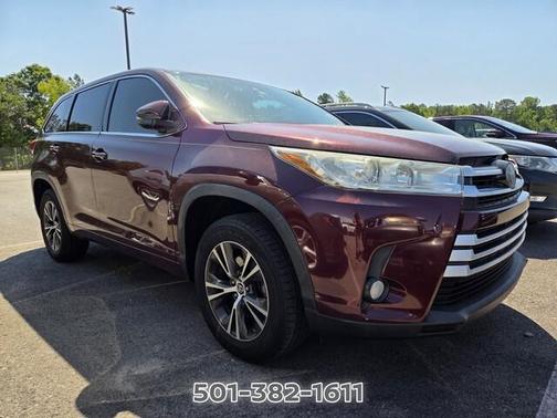 Ooh La La Rouge Mica 2017 Toyota Highlander LE Plus