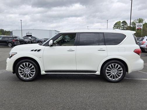 2017 INFINITI QX80 Base